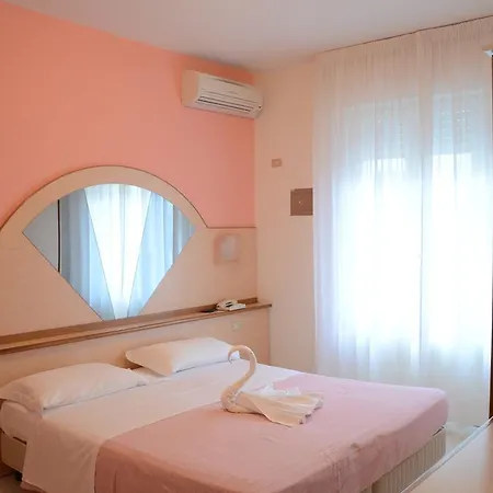 Gioia Hotel 2*